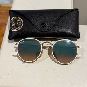 Ray-Ban Gold Frame Sunglasses with Black Case